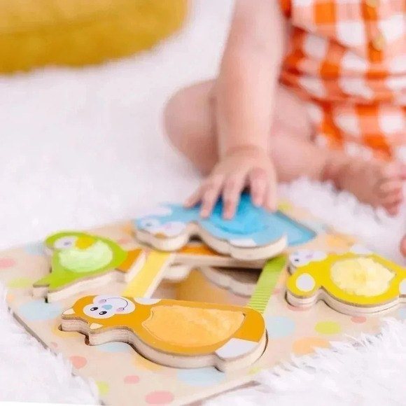 Melissa & Doug First Play Touch & Feel Puzzle Peek-a-Boo Pets 4 Wooden Pieces - Picture 9 of 9